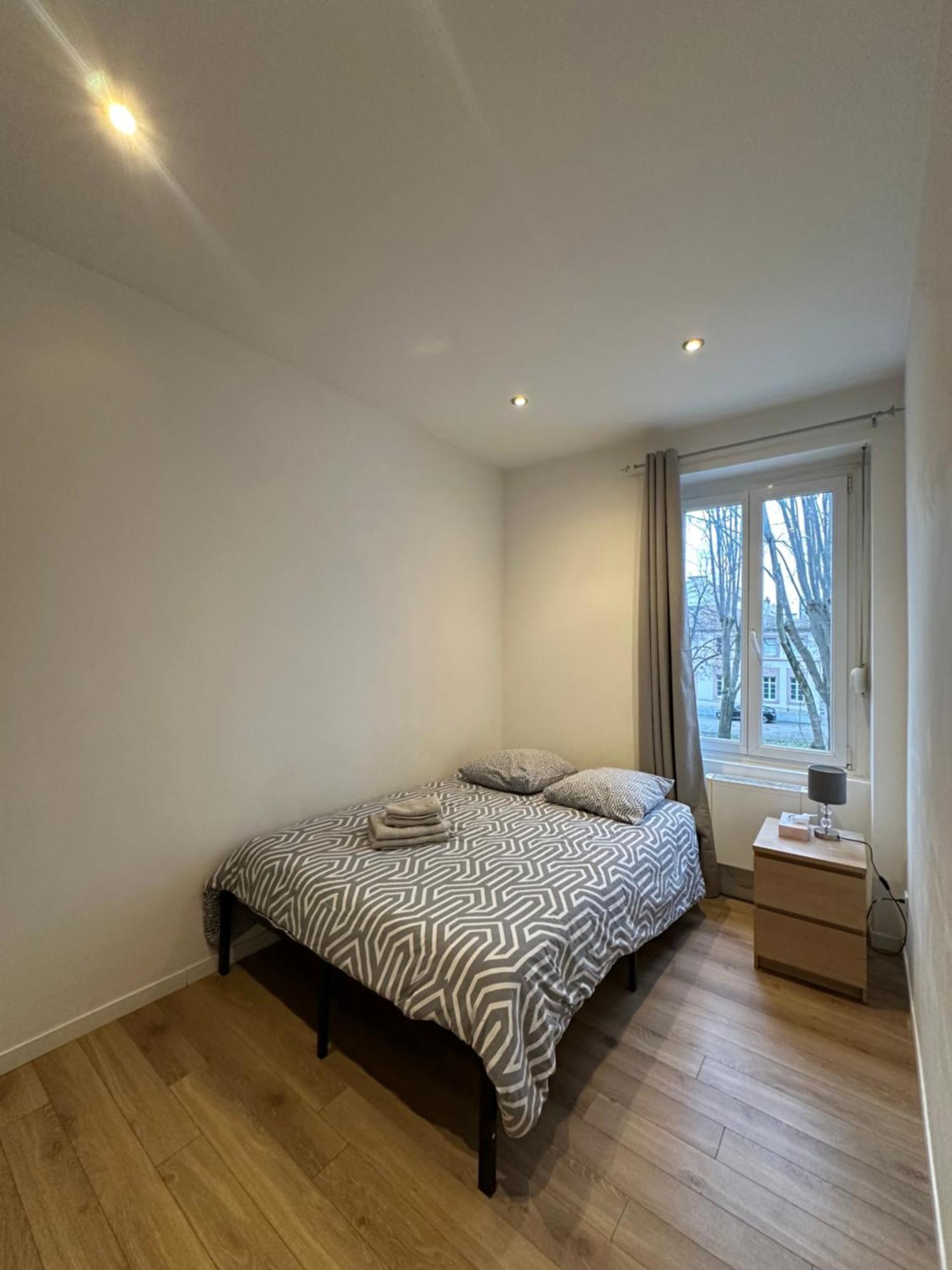 #7 Nouveau ! Studio rénové au centre ville Mulhouse Extérieur photo
