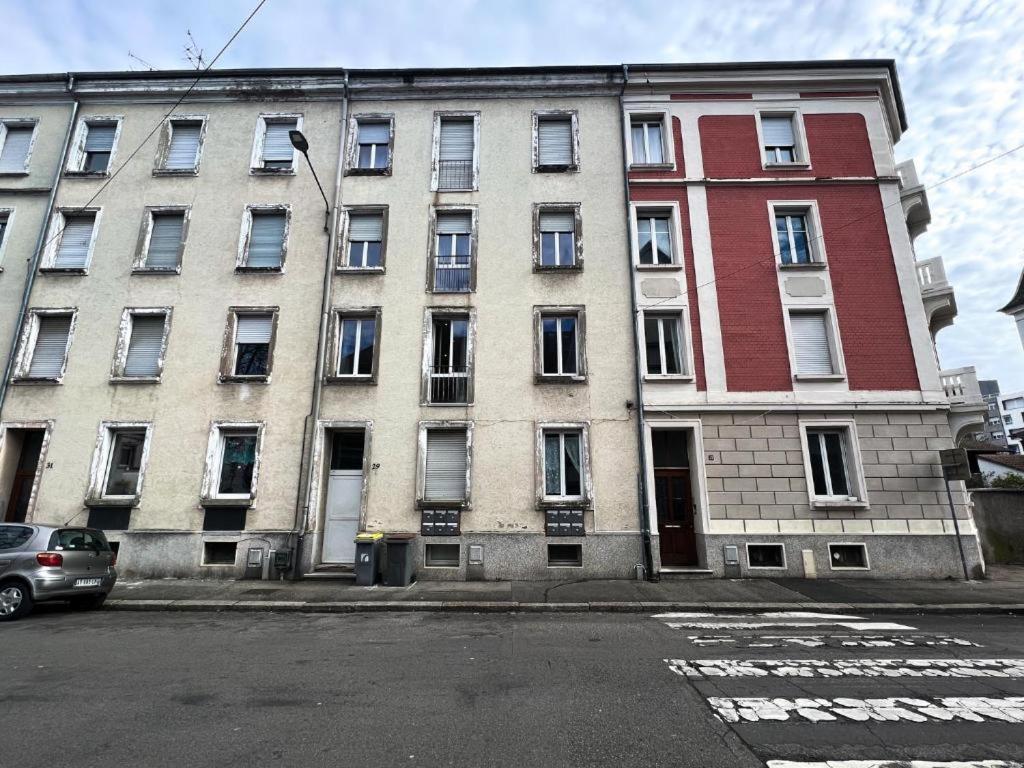 #7 Nouveau ! Studio rénové au centre ville Mulhouse Extérieur photo