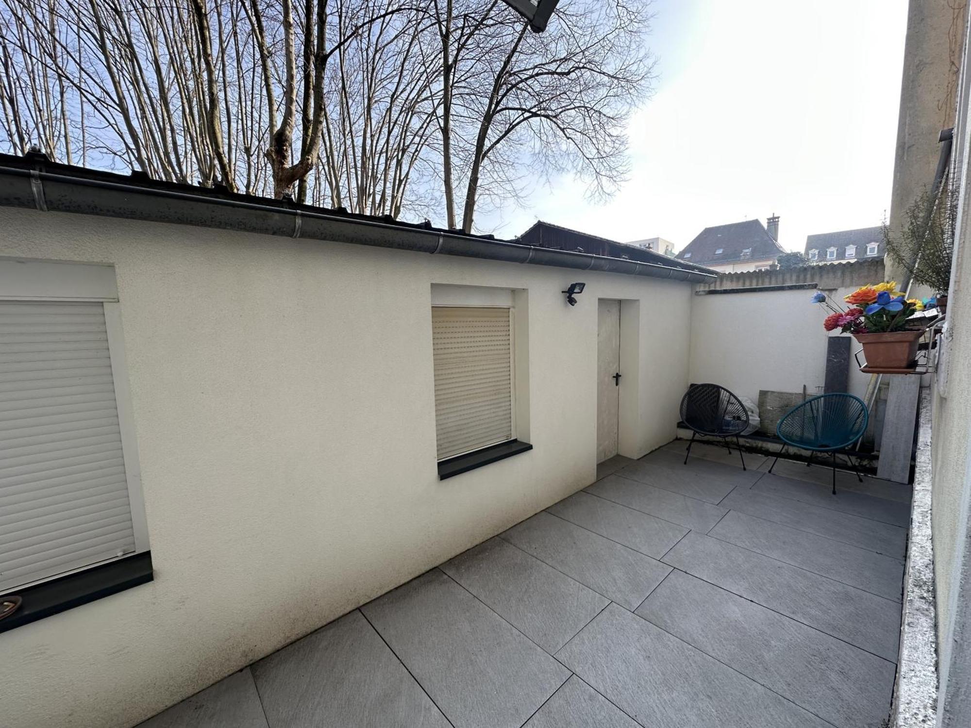 #7 Nouveau ! Studio rénové au centre ville Mulhouse Extérieur photo